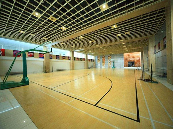 如何为体育地板选择合适的运动木地板系统？ 
